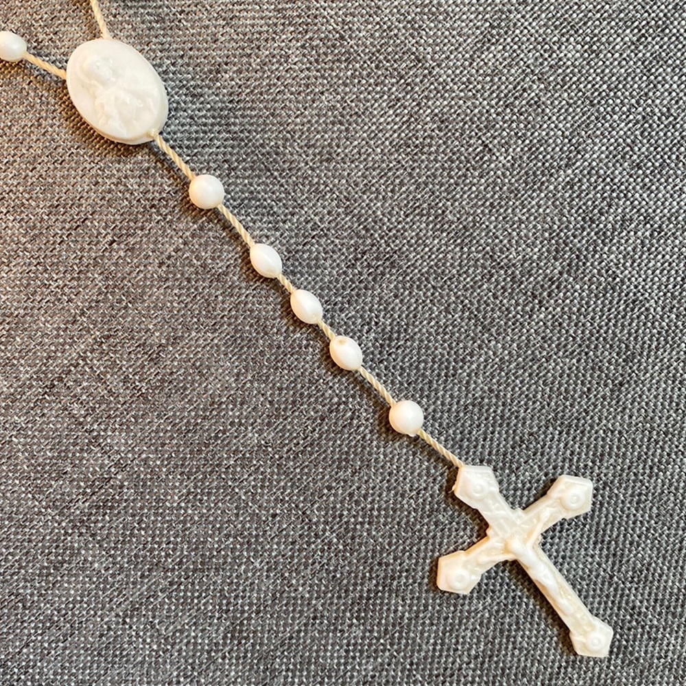 VTG Plastic Cross Necklace- Bundle Add-on Only Please